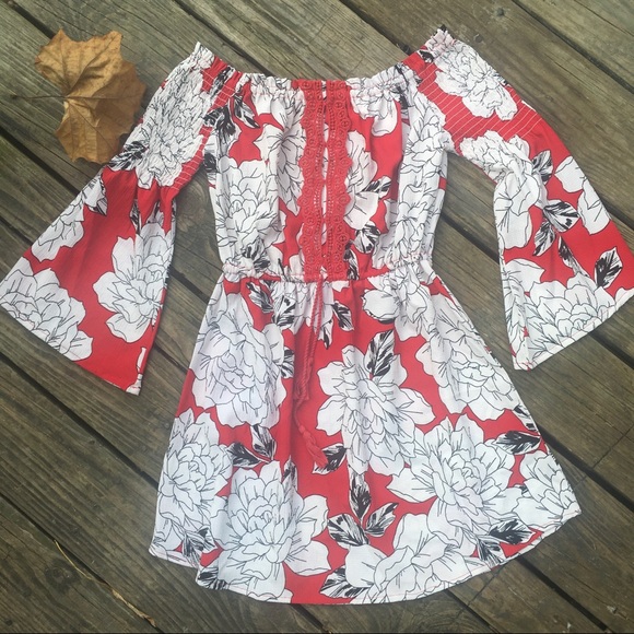 Dresses & Skirts - SOLD.. Mini dress